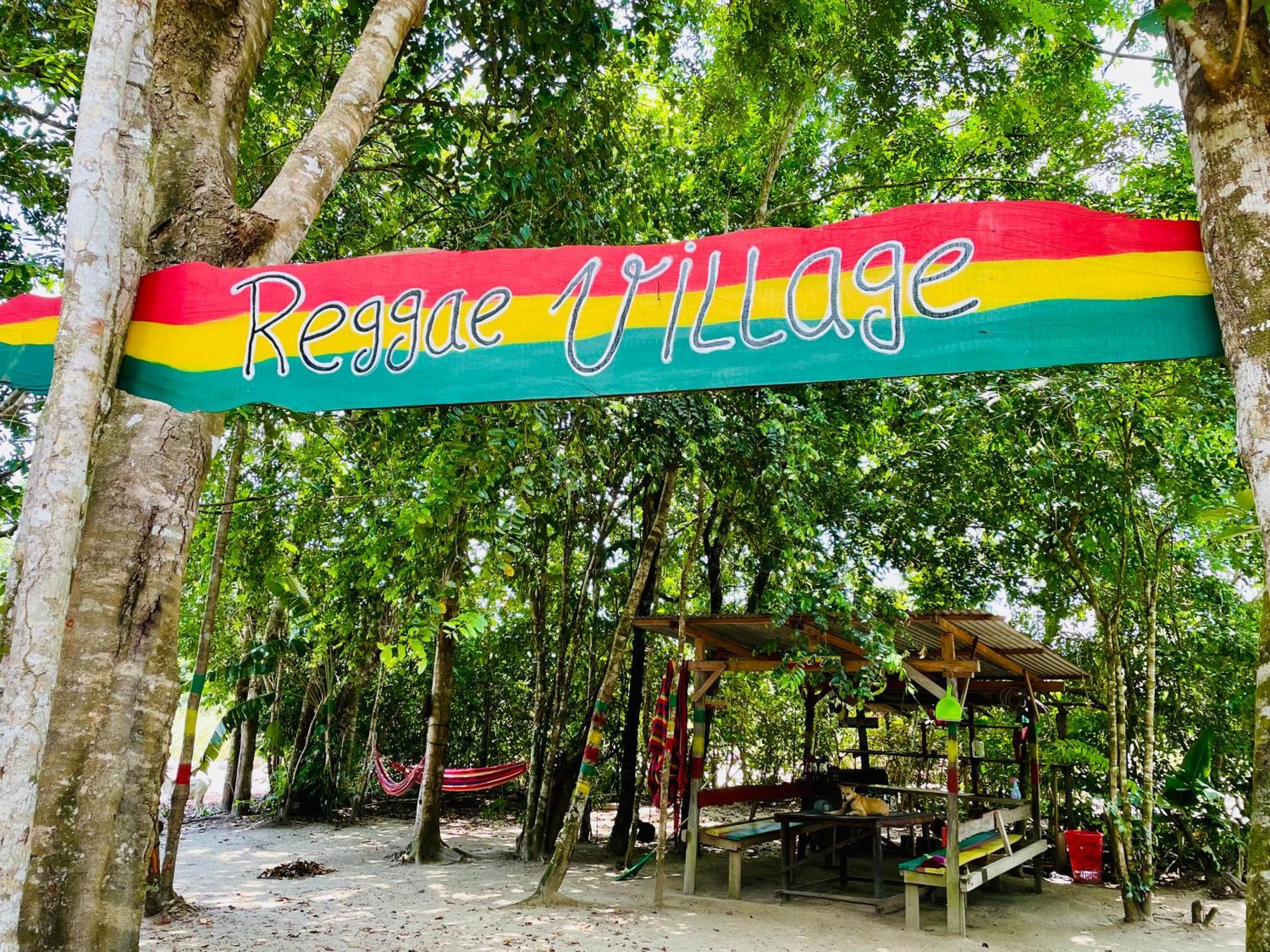 Land Of Promise - Reggae Bar & Eco Village Zanderij 外观 照片