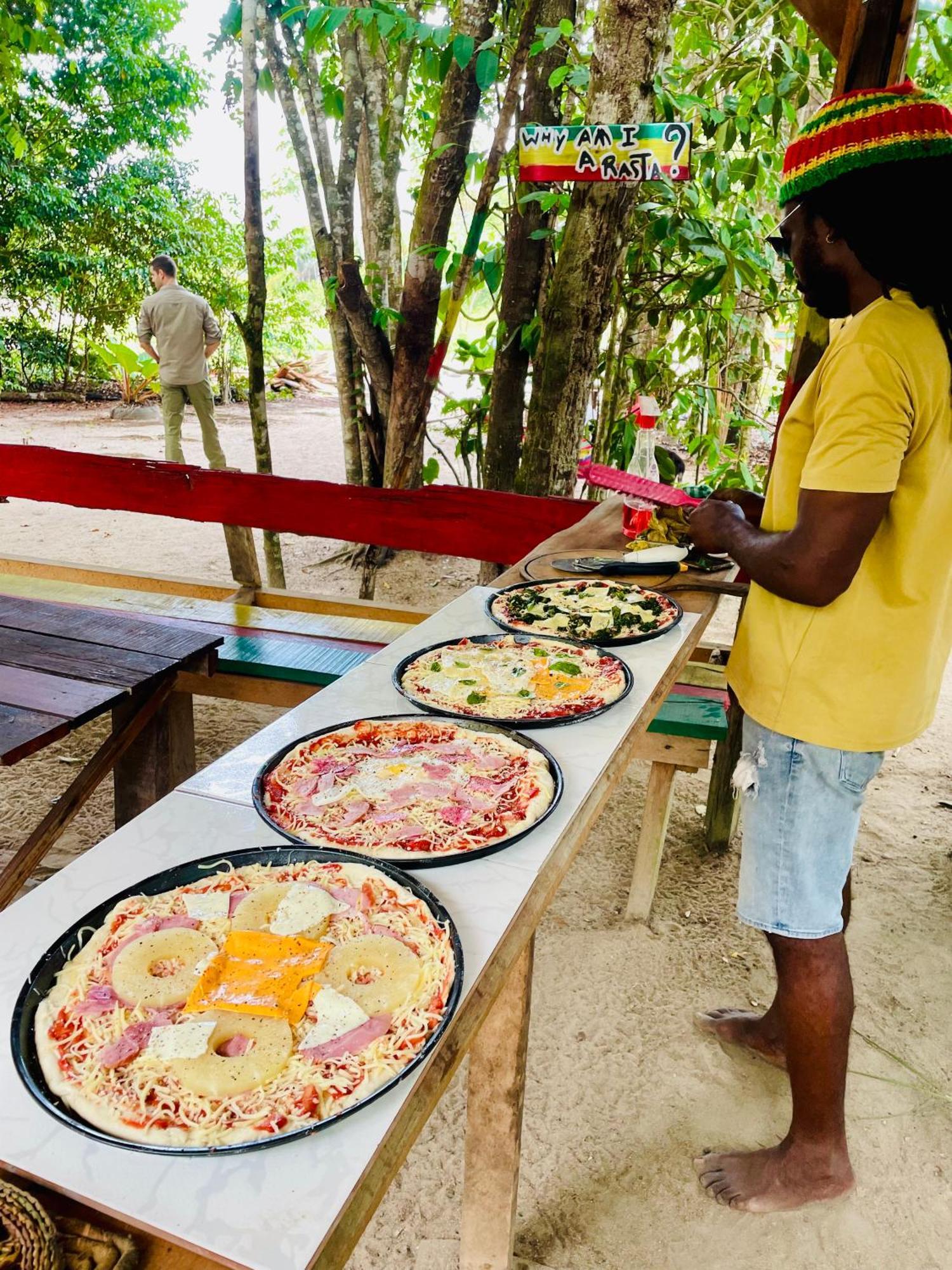 Land Of Promise - Reggae Bar & Eco Village Zanderij 外观 照片