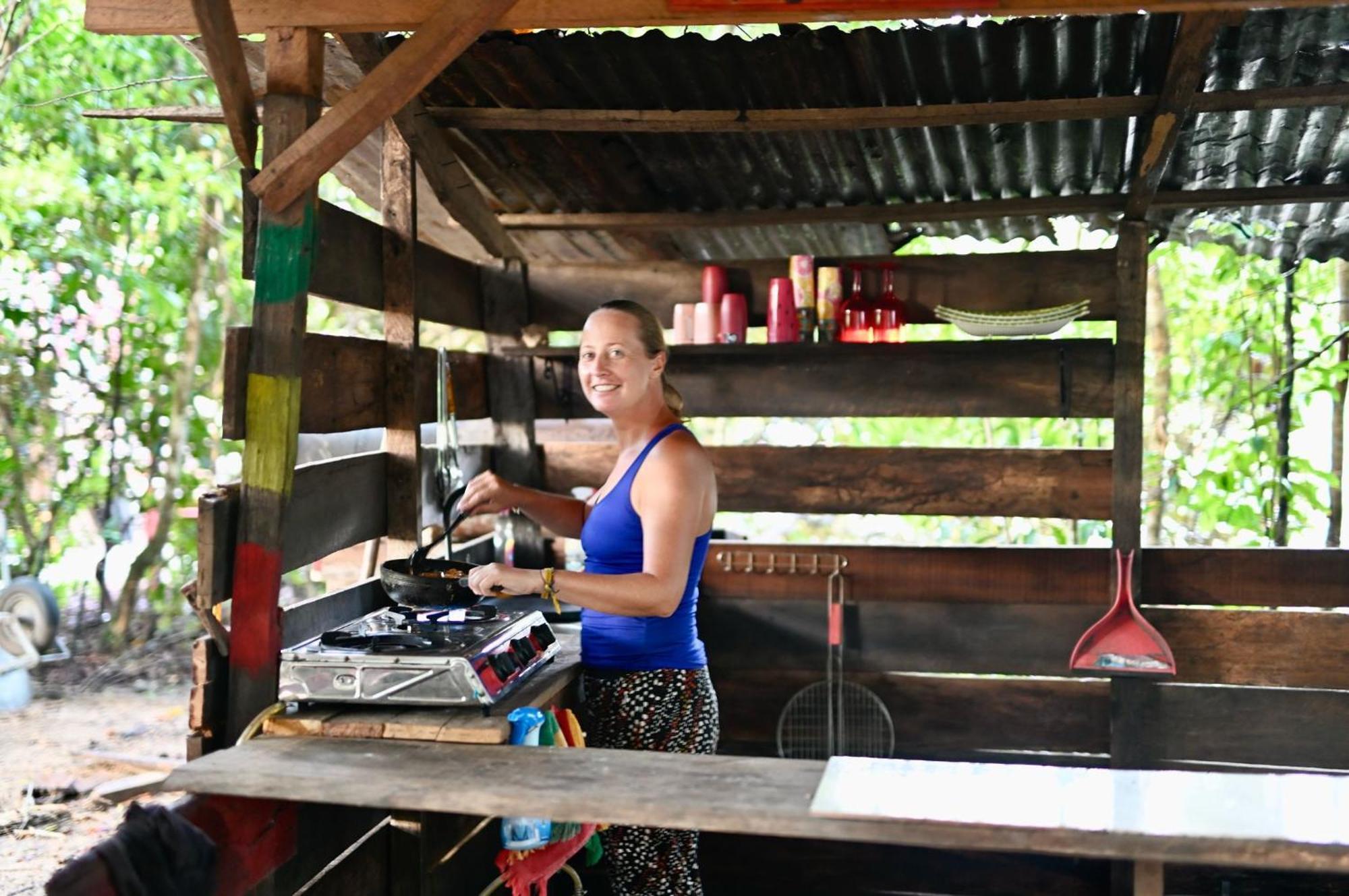 Land Of Promise - Reggae Bar & Eco Village Zanderij 外观 照片